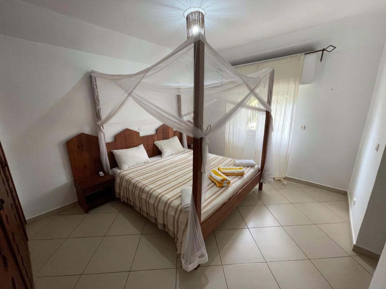 Agence Adjana Resort - Residence Du Port 3 Sali Tapé Eksteriør bilde